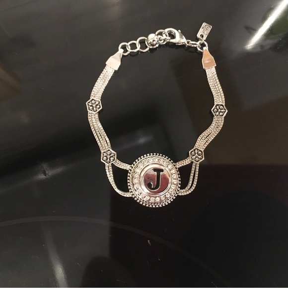 Ginger Snap Bracelet w/2 Snaps - Picture 2 of 3